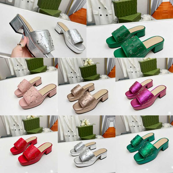 

2023 women luxury designer sandals slipper rivet g mini high heels rubber slide sandal platform chunky 4cm heel height shoes summer women em, Black