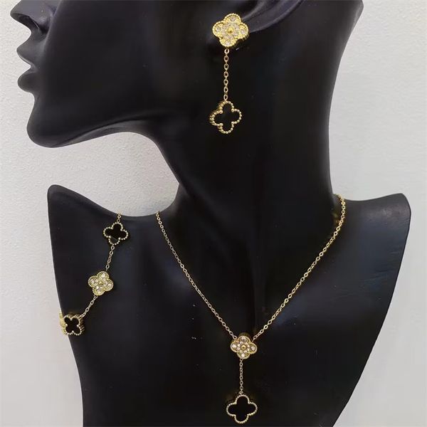 

classic fashion pendant necklaces for women elegant 4/four leaf clover locket necklace highly quality choker chains designer jewelry 18k pla, Silver