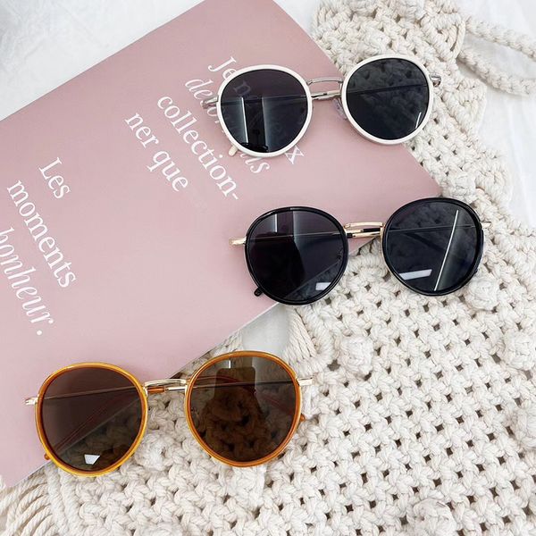 

thousand ai new small round frame sunglasses network red hong kong taste retro style sunglasses female korean version glasses, White;black