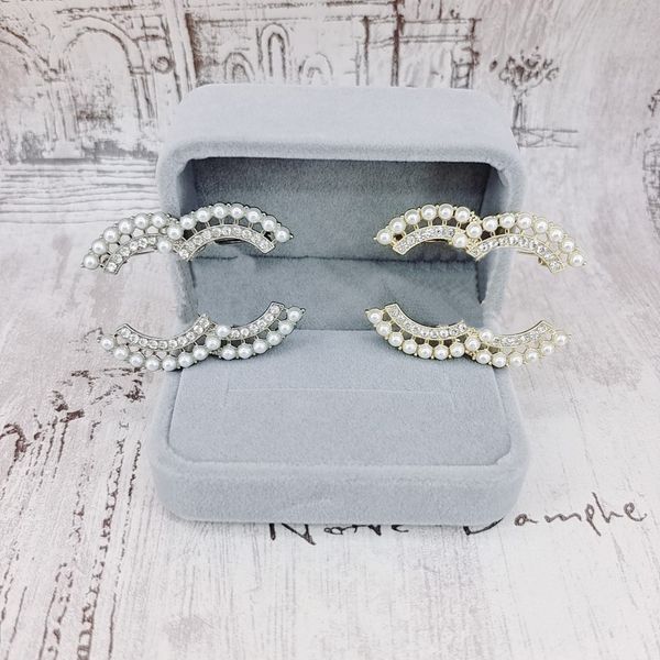 

mixed wholesale women pins r brooches brand stamp clothing crystal jewelry fashion pearl 18k gold plated mens double letter sweater suit bro, Gray