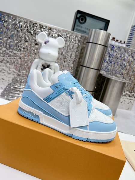 

2023 designer snow boots australia fashion ankle booties classic men women shoes sneaker grey black 0607