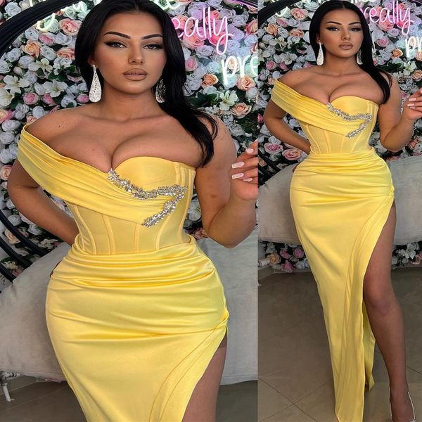 

2023 sheath yellow graduation dress crystals high split satin homecoming party formal cocktail prom gowns dresses zj424, Blue;red