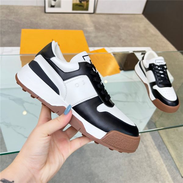 

luxury design bowling shoes 2023 tod fashion couple leather canvas comfortable elegant student sports running shoes casual coaching shoes 01