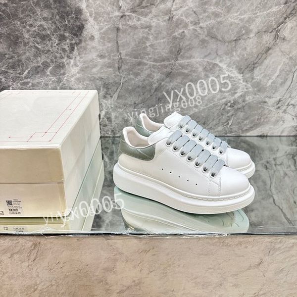 

new designer mens womens quality classics flat sneaker casual shoes leather white letter overlays fashion platfnorm sneakers2023, Black