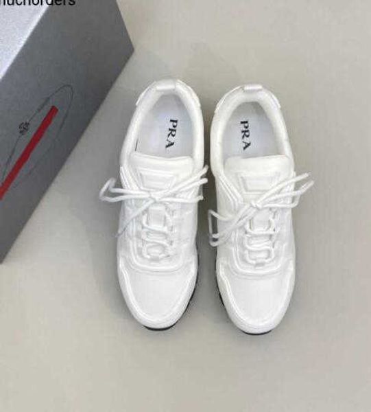 

summer stretch fabric breathable sports shoes comfortable and simple low cut lace up loose fitting trendy men's casual running shoes, Black