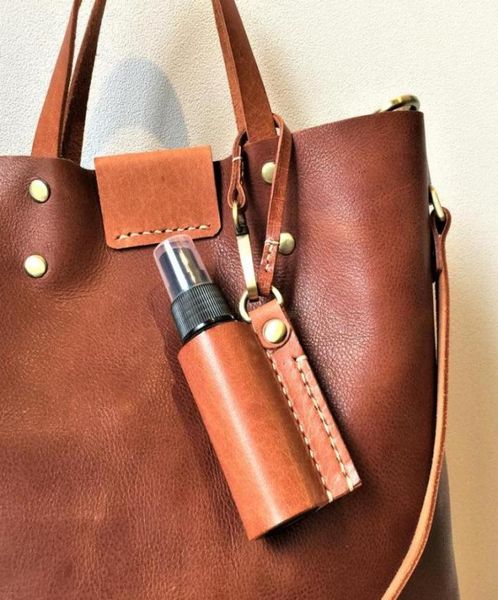 

party favor hand sanitizer holder with bottle pu leather cover keychain portable disinfectant case empty bottles holders keychains2755940, Silver