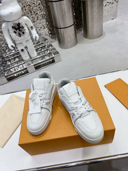 

2023 luxury designer woman's shoe leather lace up mens fashion platform sneakers white black 0607