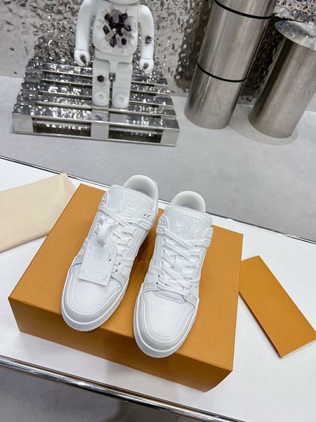 

2023 new designer woman's shoe leather lace up men fashion platform sneakers white black mens womens 0607