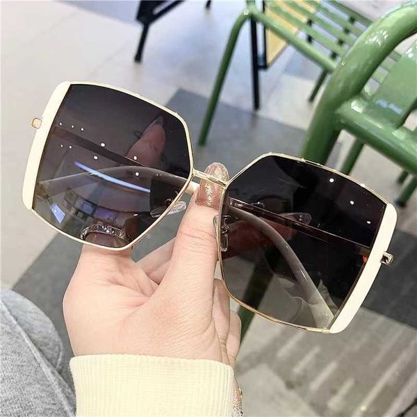 

2023 new women's advanced sense of thinness online red street p fashion uv-proof sunglasses, White;black