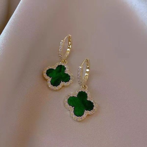 

Four-leaf clover earrings for women senior classic small fragrant wind earrings new clover earrings 18k gold light luxury flash mens earrings