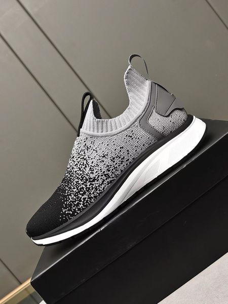 

design men's thin mesh breathable one step men's sports shoes shock absorbing and durable fashion casual shoes, Black