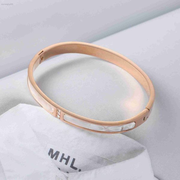 

stylish and fashionable design titanium steel bracelet with color retention stainless style 73re dcc9, Black