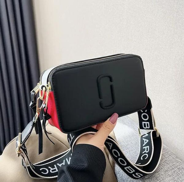 

2023 new designer womens shoulder bag letter pink green black color contrast camera bags versatile messenger bags, Black;red