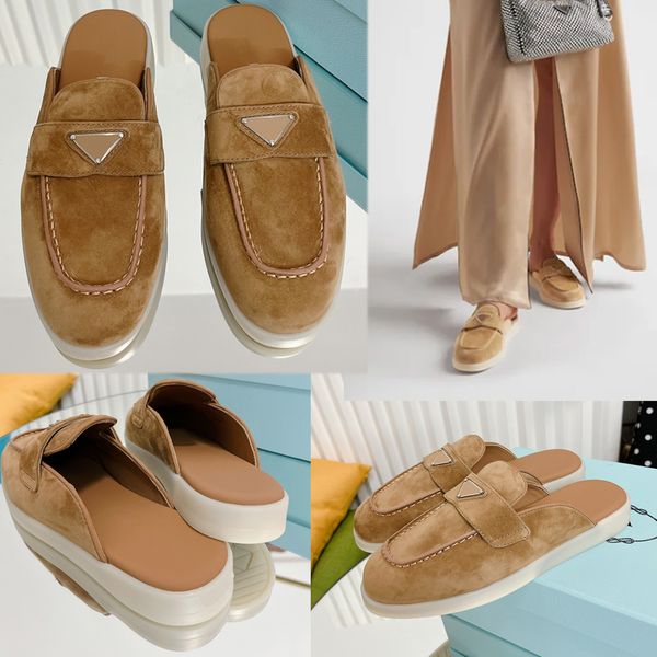 

suede leather sabots chalk white 1d270 sabot in pelle scamosciata chaussures en daim ecru enameled metal triangle logo leather insole rubber, Black