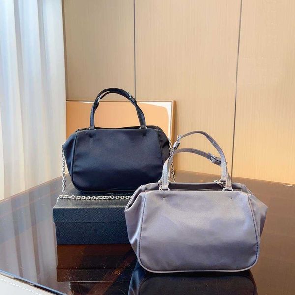 

totes triangle label fiou nylon brand luxury design handbag tote bag chain shoulder cross wallet messengers purses 230609