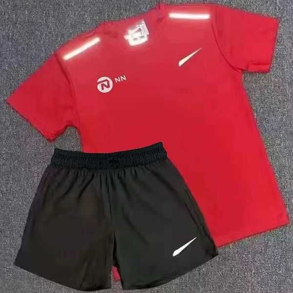 

mens tracksuits tech set designer tracksuit shirts shorts two-piece womens fitness suit n print quick drying and breathable sportswear men d, Gray