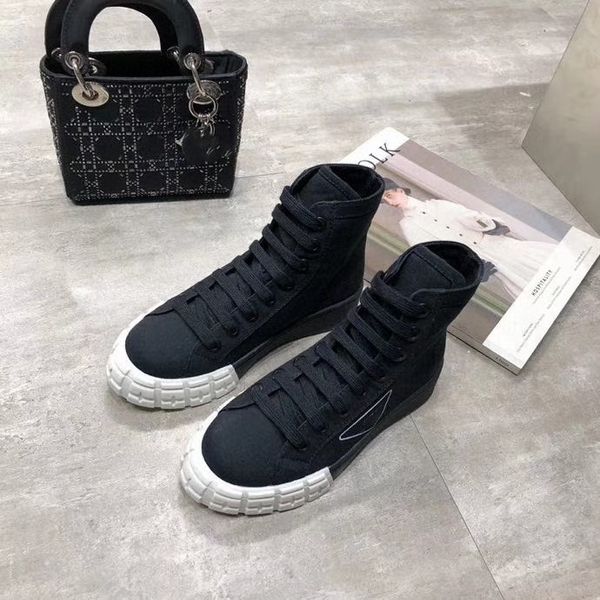 

designer sneakers casual shoes men women platform old daddy shoe mens luxury vintage logo chunky sneaker beige canvas leather interlock web, Black