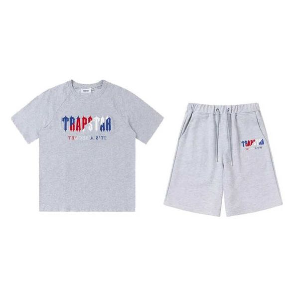 

2023 summer men t-shirts trapstar t shirt designer shirts print letter luxury black white rainbow color sports fashion cotton short sleeve s, White;black