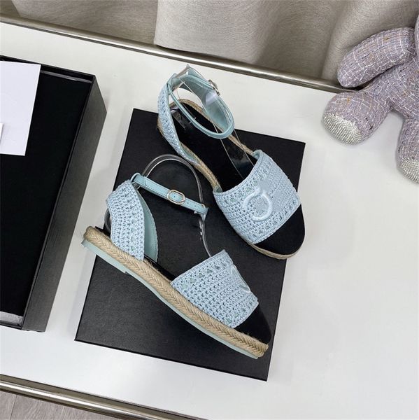 

designer cc sandals luxury beach shoes women fashion slides outdoor slippers woman shoe summer casual leather footwear oui4