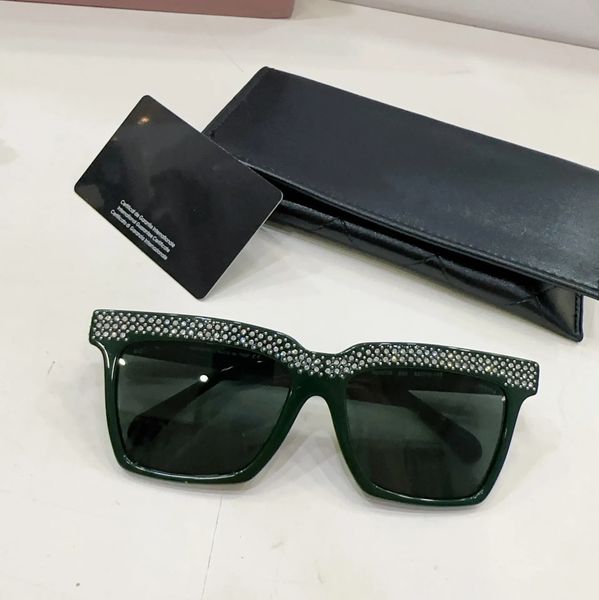 

luxury sunglasses designer women's men's glasses senior glasses women's glasses frame vintage metal sunglasses case, White;black
