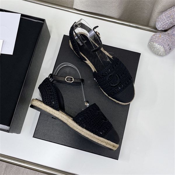

designer cc sandals luxury beach shoes women fashion slides outdoor slippers woman shoe summer casual leather footwear oui03