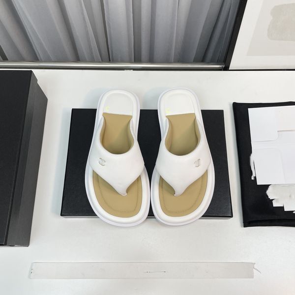 

designer cc beach shoes luxury flip flops slides women leather slippers fashion sandals summer outdoor shoe party footwear nhj1