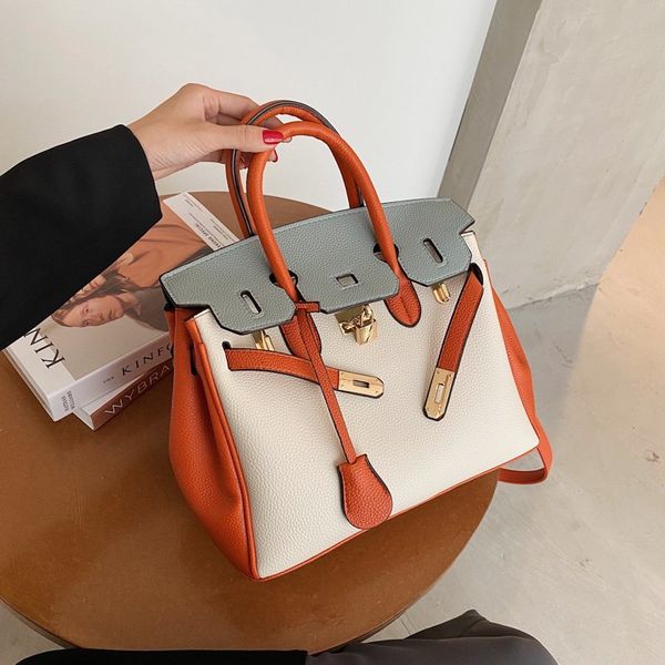 

classic fashion bags women handbag shoulder lady small golder chains totes handbags 4 colors quality