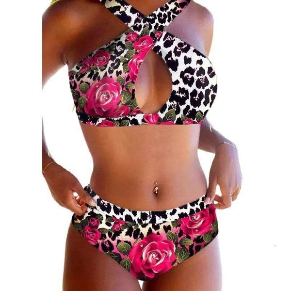 

yilin bikini lady split printed swimsuit, White;black