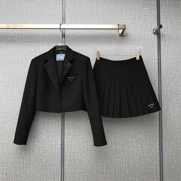 

womens clothing designer set skirt ultra-fashionable inverted triangle two-piece small suit short skirts women set, White