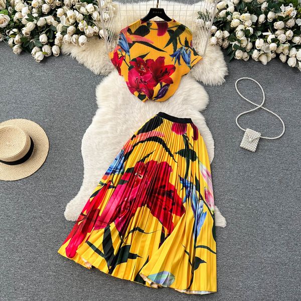

summer runway pleated flower print 2 piece suit women raglan sleeve stretch pullover a-line long skirt female matching set 2023, White