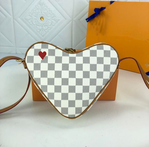 

designer new crossbody bag love shape fashion ladies crossbody bag shoulder bag