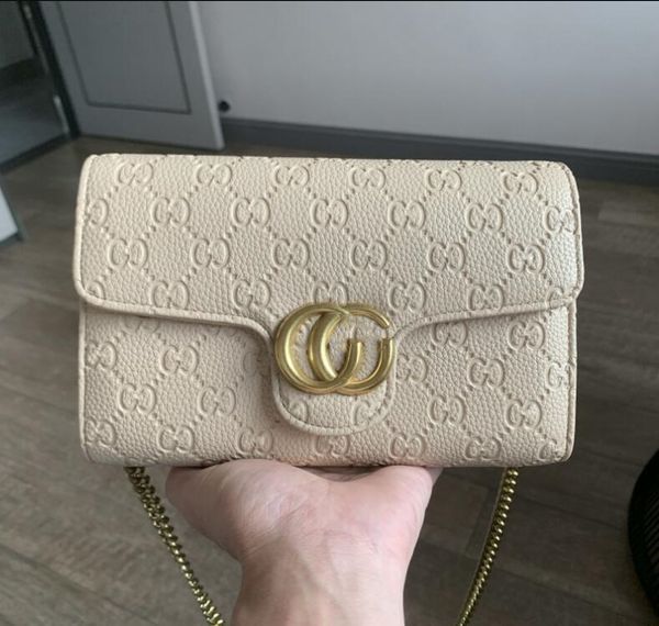 

designer bags womens gold chains embossing gg shoulder bag totes handbags bags clutch messenger wallets backpacks purse crossbody bag tote b