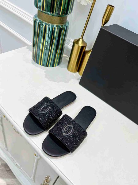 

2023 classic slippers slide brand designers ccity fashion leisure sandal women channel flat slippers summer classic flip flops x702, Black