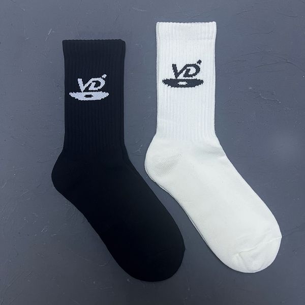 

white black color real pics knitted men's socks fashion socks letter