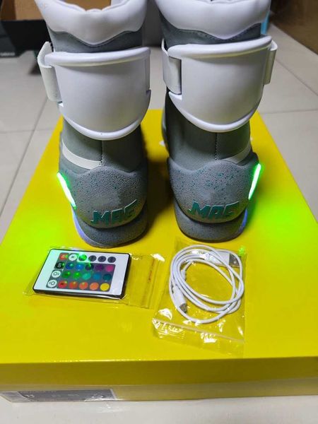 

back to the future automatic laces air mag sneakers marty mcfly's led shoes back to the future glow in dark gray sneakers, Black
