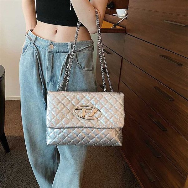 

celebrity lingge chain small breeze bag 2023 new fashion one shoulder crossbody bag 60% factory outlet sale