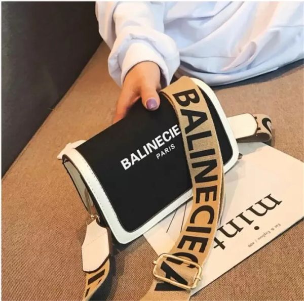 

designer bags card holder shoulder luxurys designers women bags mens wallet purse handbags casual cross body shoulders messenger black white