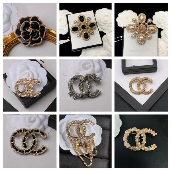 

designer brooch 18k gold plated letters diamond brooches pin luxury crystal rhinestone pearl brooch pins charm flower broochs party gifts, Gray