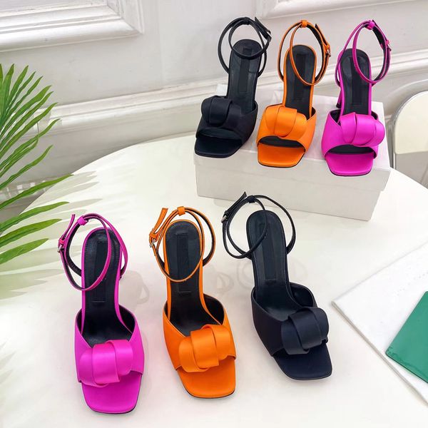 

2023designer luxury pure color round roll heeled sandals fashion womens red/yellow/black peep-toe one line buckle strappy sandal ladies outd