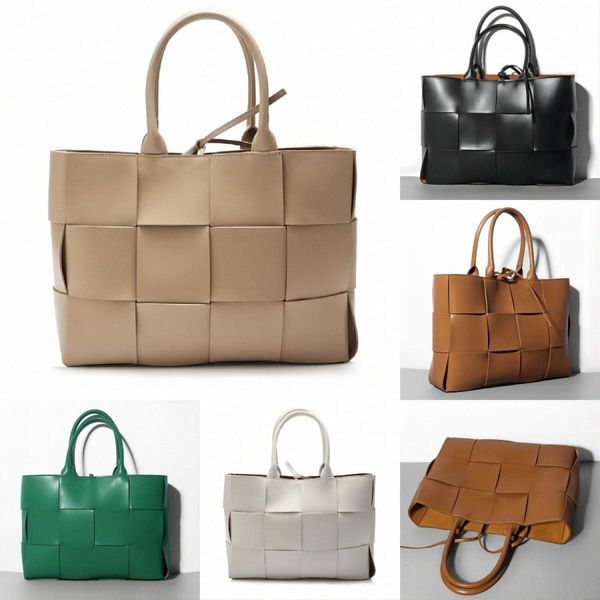 

high-quality outdoor leather splicing woven bags travel shoulder backpack ladies diagonal bag new lightweight backpack teenager mochila ruck