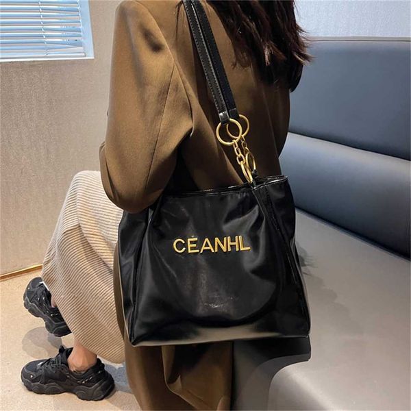 

women's new fashion trend large capacity commuter bag for work simple solid color diamond checker one shoulder crossbody bag 60% factor