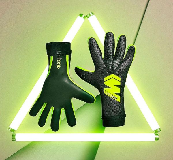 

2019 official nk logo mercurial soccer goalkeeper gloves antiskid goalie gloves allcondition control goal keeper gloves luv7506634, Black