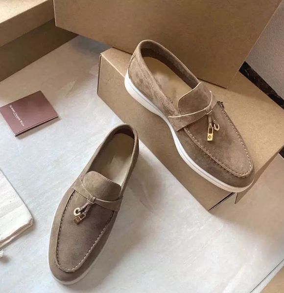 

2023 dress shoes womens cashmere loafers designers classic buckle round toes flat heel leisure comfort four seasons women factory 01, Black