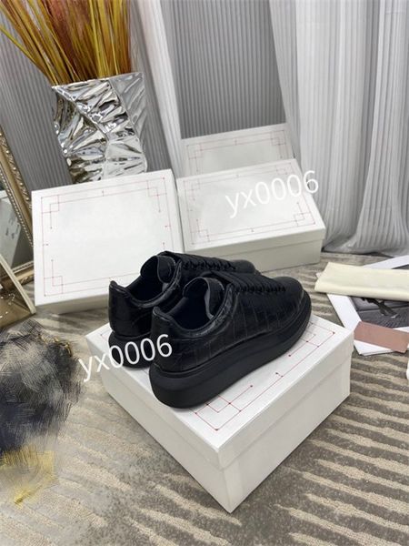 

2023 new luxury brand womans quality classics sneaker casual shoes trainers dress shoes leather breathable open for change outdoor sports sn, Black