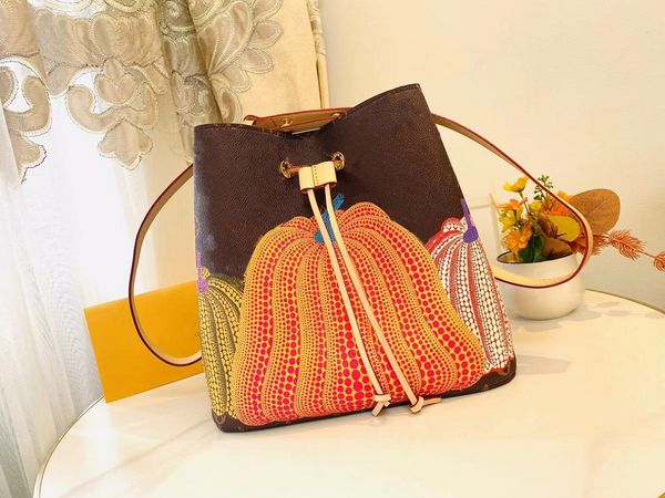 

the new 2023 ladies hand bucket bag leather casual fashion classic designer luxurious one shoulder
