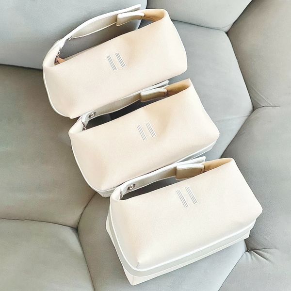 

cosmetic lady makeup camera wash pouch clutch bag toiletry kits womens mens storage canvas handle luxurys designer cross body pochette totes