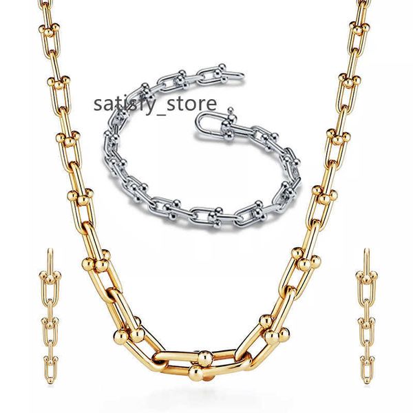 

luxury designer horseshoe bracelet earrings necklace female stainless steel fashion simple couple chain necklaces jewelry gift girl accessor, Black