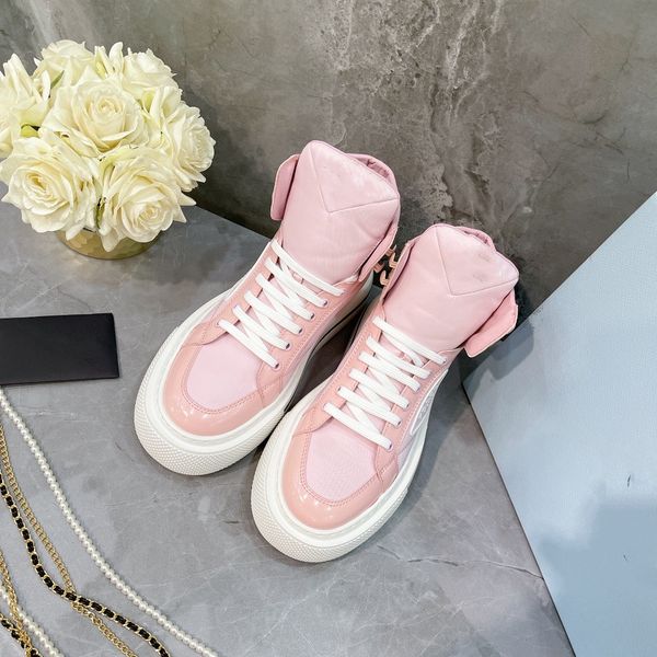 

2023 designer casual shoes classic men women calfskin shoes vintage sneakers reflective sneaker print 0612, Black