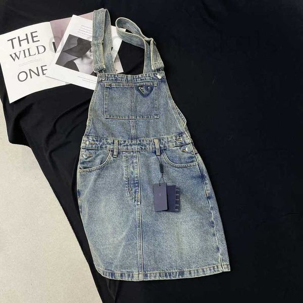 

basic & casual dresses designer 2023 summer new high style versatile metal triangle logo old denim strap skirt 1rz8, Black;gray