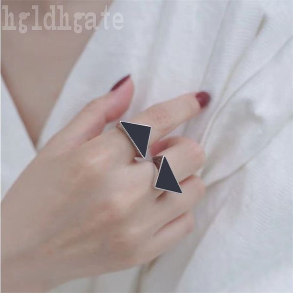 

p ring metal letter designer rings for women evening party engagement cjeweler ladies bague modern triangle symbole lovers luxury ring fashi, Silver